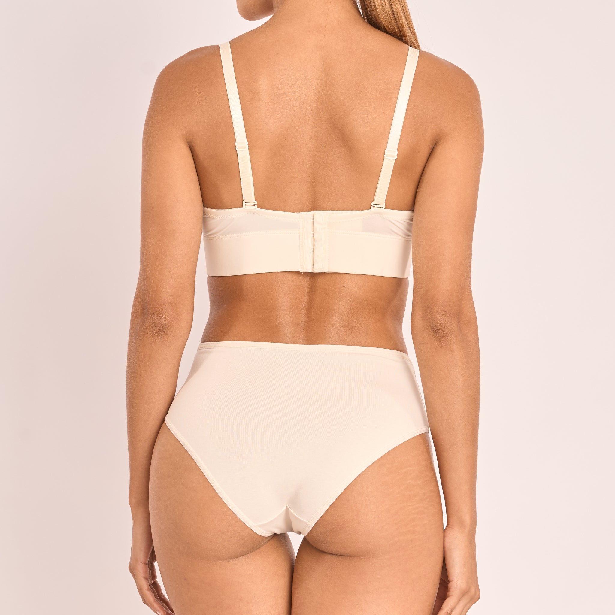 Hipster waist panties